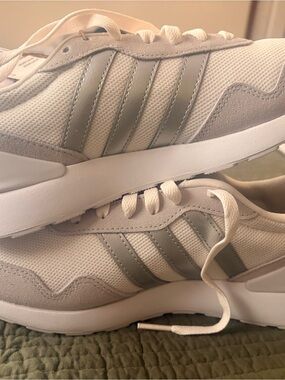 Adidas Run 60’s 4.0 Women's White & Silver  Retro Runner Sneakers